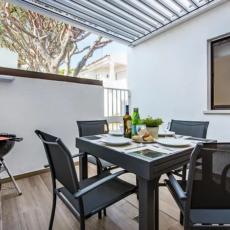 Pear Tree 발도로보