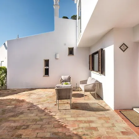 Pear Tree * Vale do Lobo